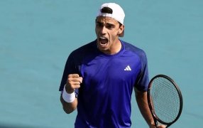 Tenis: Francisco Cerúndolo dio el golpe y eliminó a Félix Auger-Aliassime del Masters 1000 de Miami