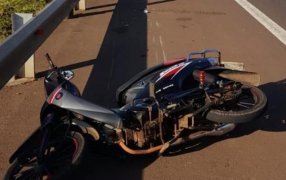 Despiste fatal en la Costanera de la ciudad de Posadas: Un motociclista de 19 años fallecido