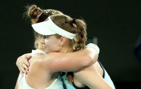 Tenis: Histórico partido en el Australian Open, Blinkova venció a Rybakina tras 16 match points y un tie break récord