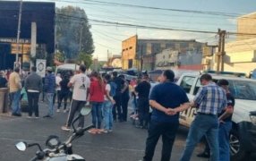 Sexto día de protesta en Misiones: Continúa el acampe multisectorial en la Avenida Uruguay de la ciudad de Posadas
