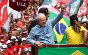 Con una vasta operación policial, una gran fiesta y sin la presencia de Bolsonaro, Lula asume por tercera vez como Presidente de Brasil