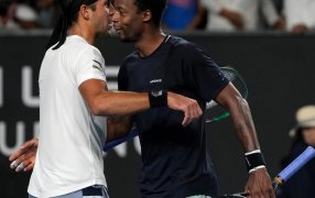 Abierto de Australia: Tomás Etcheverry barrió a otro histórico y en tercera ronda podría ir contra Djokovic
