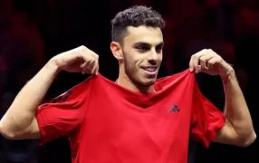 Tenis: Francisco Cerúndolo, a semifinales en Kazajistán, el argentino se impuso por 6-2 y 6-3 ante Alexander Shevchenko y se metió entre los cuatro mejores del Almaty Open