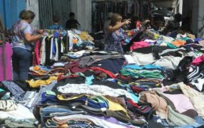 El impulso de la economía circular: Proliferan las ferias americanas en el AMBA por la recesión y los elevados precios de la ropa
