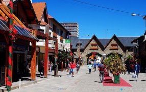 En el último fin de semana largo del año, viajaron 960 mil turistas que gastaron 74.880 millones de pesos