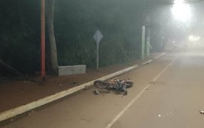 Falleció un motociclista de 20 años tras un despiste en Puerto Iguazú, fue en la madrugada del día domingo