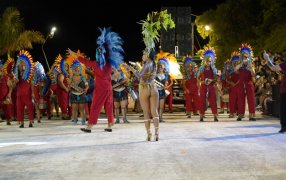 Apóstoles: El Carnaval más lindo de la Región deja huella con un cierre espectacular