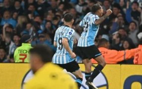 Copa Sudamericana: Racing Club goleó a Athletico Paranaense y es semifinalista