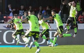 Liga Profesional de Fútbol: Barracas Central rompió una historia adversa que duró casi 100 años, doblegó al líder River Plate por 2 a 1