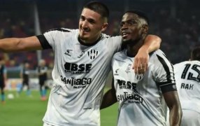 Racing Club perdió con Central Córdoba de Santiago del Estero y se despidió de la pelea por la Liga Profesional de Fútbol