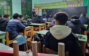 Taller de Mecánica de Motocicletas inicia con éxito en Apóstoles, con un cupo completo de 25 alumnos