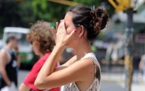 Misiones: Ante las altas temperaturas registradas el Ministerio de Salud Pública recomienda protegerse del sol y consumir abundante agua