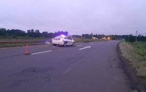 Falleció un motociclista tras un despiste sobre la Ruta Nacional N° 12, a la altura de la rotonda del Barrio del Lago  en el Municipio misionero de Candelaria