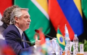 Alberto Fernández encabeza la cumbre del Mercosur, el mandatario viaja este día martes hacia la ciudad de Puerto Iguazú