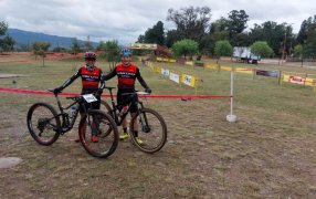 Abierto Argentino de XCO: Los ciclistas apostoleños Agustina Quirós y Nicolás Valdéz corren en Jujuy