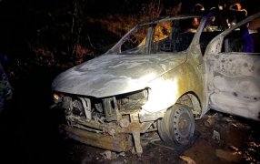 Misiones: Incautaron marihuana valuada en más de 13 millones de pesos dentro de una camioneta, que se habría prendió fuego y quedó totalmente incinerada