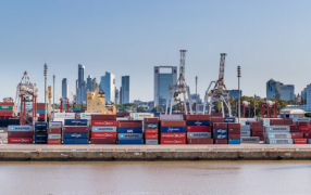 El Gobierno Nacional eliminó una retención del impuesto PAIS y desde hoy las importaciones serán más baratas