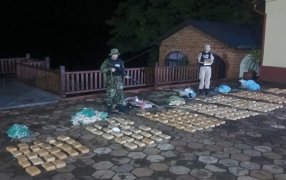 Prefectura Naval Argentina secuestró cigarrillos y marihuana en Misiones
