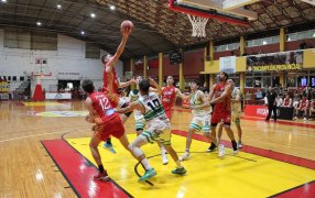 Liga Federal de Básquetbol: La máquina oriental volvió a ganar en el templo y es líder de la Zona NEA