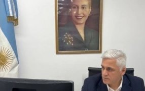 Habló el funcionario que le renunció a Victoria Tolosa Paz: "La ministra lo único que hace es sacarse fotos"