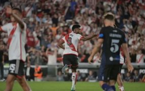 River Plate le ganó 2 a 0 a Independiente Rivadavia y es puntero de la zona A de la Copa Liga Profesional de Fútbol