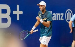 Tenis: El argentino Facundo Díaz Acosta venció al chileno Nicolás Jarry en la final del IEB+ Argentina Open