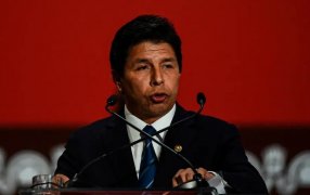 Presidente Pedro Castillo disuelve temporalmente el Congreso de Perú