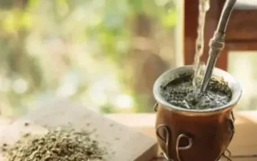 Es más barata que la local: Por la apertura de las importaciones, llega cada vez más yerba mate desde Brasil y Paraguay