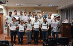 Todo el equipo extensionista del INYM con Diplomatura en Producción de Yerba Mate