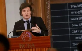 El Presidente Javier Milei disertó en la Bolsa y se refirió a las condiciones para salir del cepo