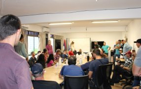 Reunión con productores autoconvocados en el INYM