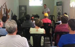 Capacitación sobre viveros y plantación de yerba mate