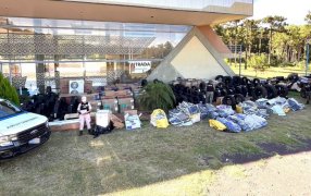 Misiones: Prefectura Naval Argentina secuestró cigarrillos y mercadería de origen ilegal