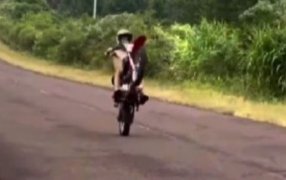 Perturbaba a los vecinos con su motocicleta: La Policía de Misiones ubicó su domicilio y le secuestró el rodado