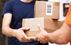 El Gobierno Nacional eliminará impuestos para hacer compras online en el exterior y amplió el límite a 3.000 dólares por envío