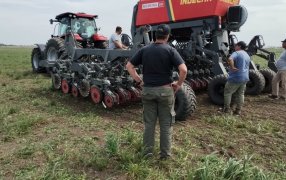 INDECAR desarrolló un dosificador que cambia las reglas de la siembra: Control absoluto, línea por línea