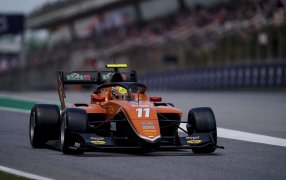 Mari Boya, sexto y séptimo en Barcelona, el español suma los primeros puntos de esta primera temporada en Fórmula 3
