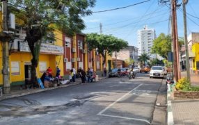 Posadas: Tras aceptar la propuesta del Gobierno de Misiones, trabajadores de salud levantaron el acampe y se normalizó el tránsito sobre la calle Tucumán frente al Ministerio