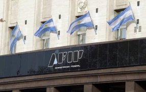 AFIP: La recaudación tributaria nacional cayó un 7,6% en Octubre