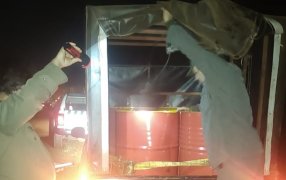 Llevaba 800 litros de nafta en su camioneta, se encontraban en cuatro tambores 200 litros cada uno en el compartimiento de carga