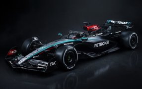 F1: el equipo Mercedes-AMG PETRONAS presenta su monoplaza W15 E PERFORMANCE