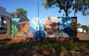 Apóstoles: Arte y espiritualidad plasmada en un mural de la Plazoleta del Tarefero