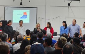 Apóstoles: Entrega de Personería Jurídica y Certificados a Entidades y Clubes del sur provincial