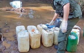 Gendarmes frustraron el contrabando de 260 litros de combustible, el hidrocarburo tenía como destino al vecino país de Paraguay