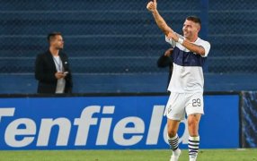 Fútbol de Verano: Gimnasia y Esgrima La Plata amargó el estreno de San Lorenzo de Almagro en la Serie Río de la Plata 2024