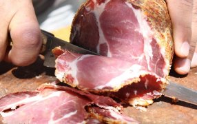 Va receta de la bondiola casera salada