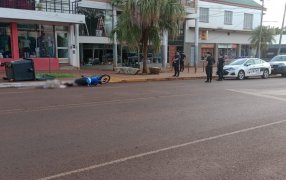 Un hombre de 37 años falleció al impactar su motocicleta contra un contenedor de residuo
