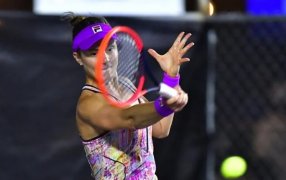 Tenis: Nadia Podoroska ganó y se metió en octavos del WTA 125 de Colina, Chile, también festejó Guillermina Naya