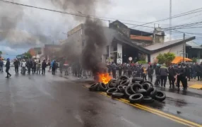 Policías de la provincia de Misiones se sumaron a la protesta por un aumento salarial