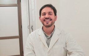 El Hospital Dr. Ramón Madariaga de Posadas atiende a paciente con Esclerosis Lateral Amiotrófica bajo un esquema de tratamiento interdisciplinario